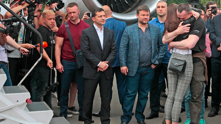 Год назад 35 политзаключенных вернулись в Украину. Фото: РБК