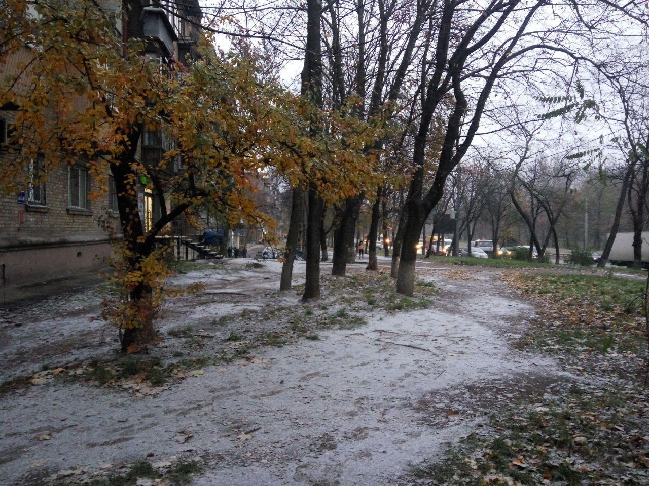 В Киеве идет снег