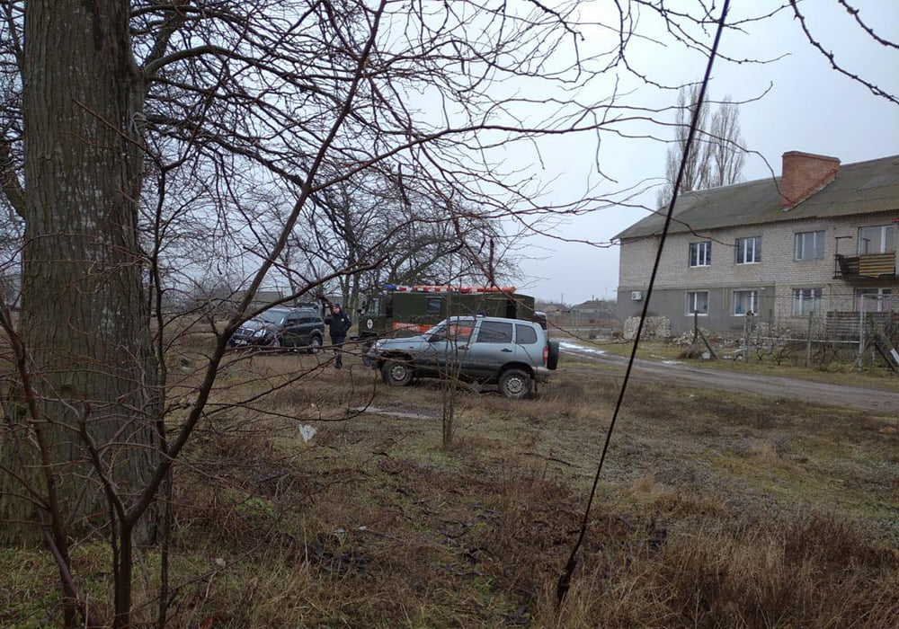 На территории школы под Николаевом произошел взрыв. Фото: ГСЧС