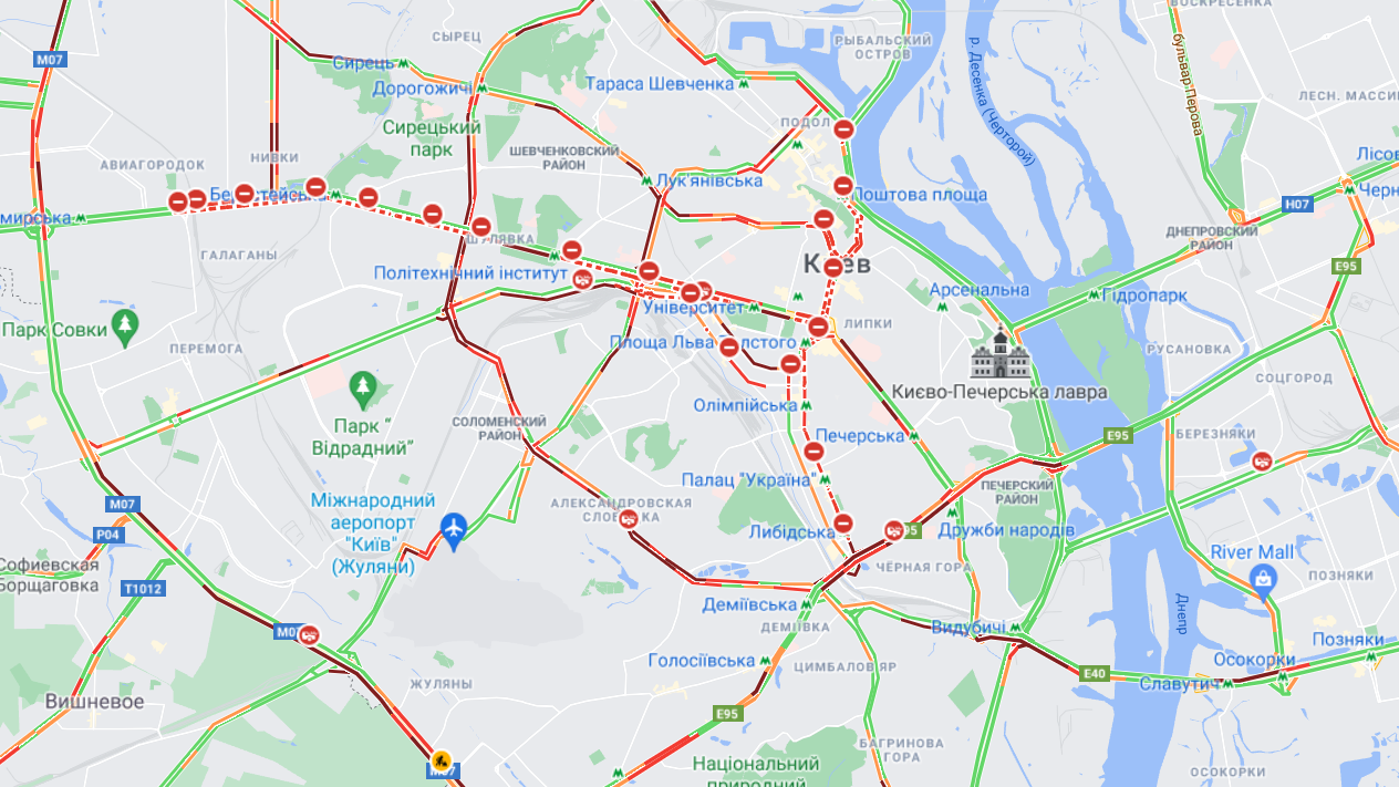 В Киеве образовались пробки. Скриншот из гугл-карт 